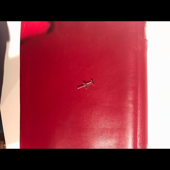 Red clutch - Picture 8 of 8